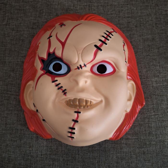 Topeng seram menakutkan badut valak pennywise drakula vampir mumi pocong halloween cosplay kostum