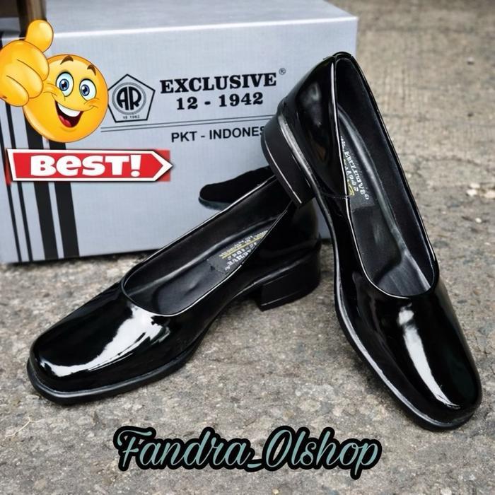 Laviola - Sepatu Pdh Pantofel Dinas Wanita Kulit Hitam Glossy Lux Ar.