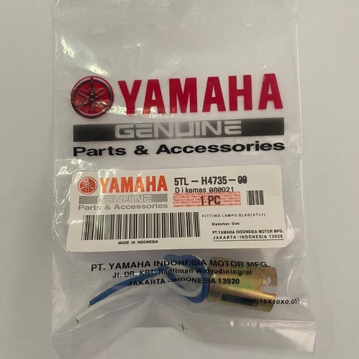 Fiting Lampu Stop Belakang Yamaha