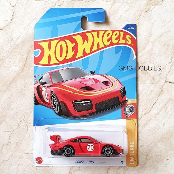 A 2022 PORSCHE 935 HW TURBO HOTWHEELS HOT WHEELS DIECAST MOBIL