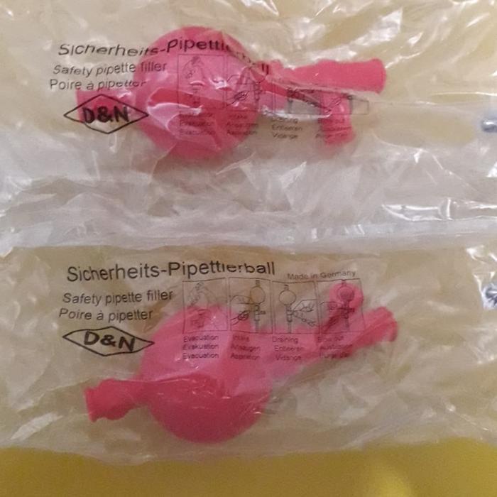 Satu Pasang Pipet Filler D&N Dengan Pipet Ukur 10Ml Iwaki.