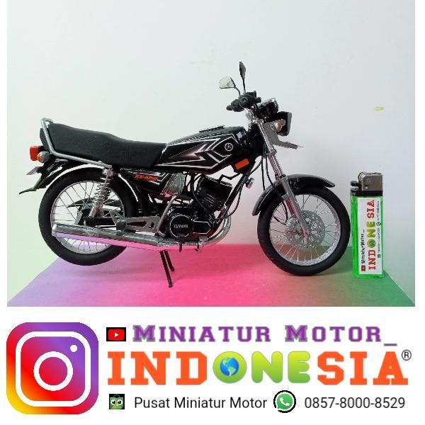 Diecast Miniatur Motor YAMAHA RX KING 2004 Hitam Skala 1:8