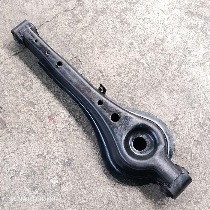 DISKON Lower arm dudukan per spiral belakang Toyota kijang Innova inova lama old bensin diesel asli