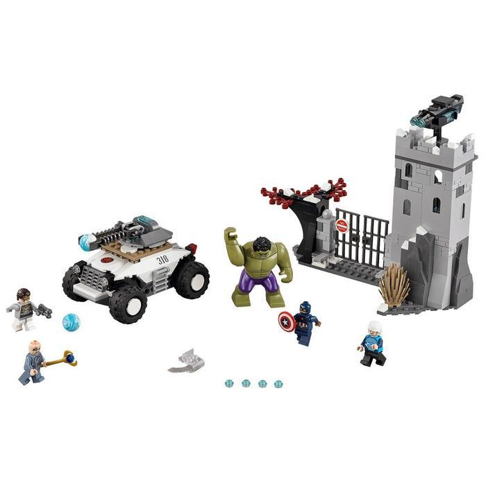 LEGO 76041 - Super Heroes - The Hydra Fortress Smash