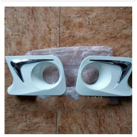 cover Ring foglamp mobil AVANZA XENIA 2012-2015 foglamp Putih sepasang