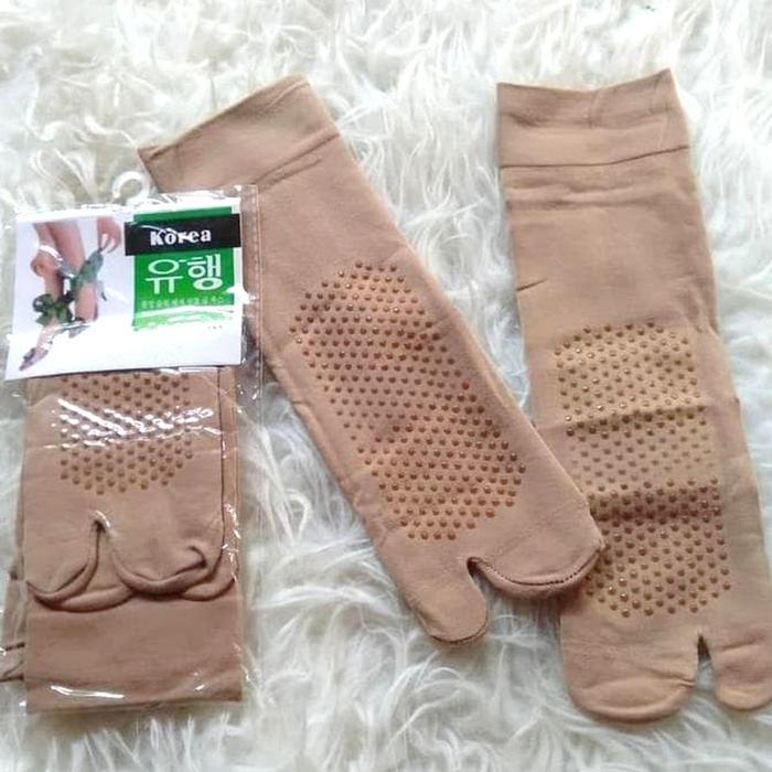 5 Pasang Kaos Kaki Stocking Jempol Pendek 2 Jari Warna Cream Muslimah Dewasa Anti Slip & Ringan