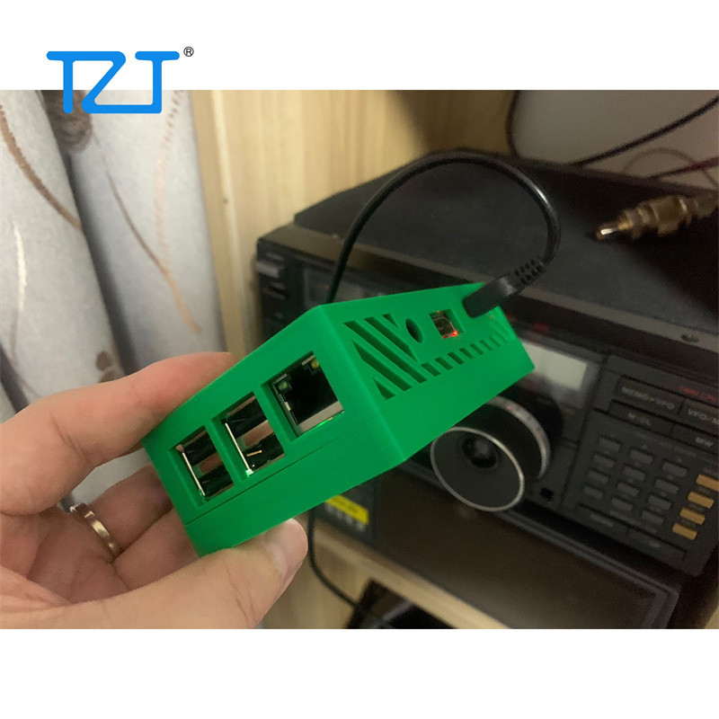 TZT GREEN MMDVM HOTSPOT MMDVM MODEM WITH WIFI & 3.5" SCREEN FOR CONNECTION TO PHONE HOTSPOT & HOME