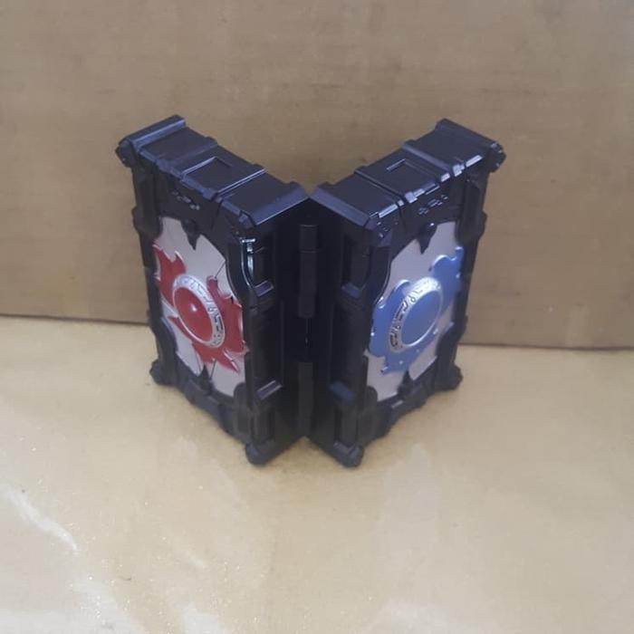 HOT SALE RECAST DX ULTRAMAN R/B ULTRAMAN ROSSO BLUE CRYSTAL HOLDER TERMURAH