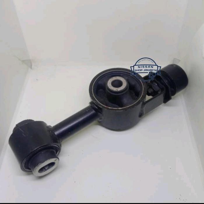 Engine Mounting kanan Atas Nissan Livina 1.8