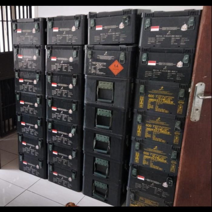 Box Bekas Peluru, Box Armyy Tbk