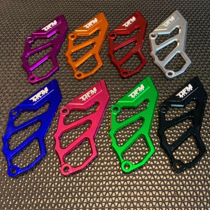 Cover Tutup Gear Cnc Gir Depan Kawasaki Klx 150 Klx140 Dtracker Pelindung Gir Dfm Racing