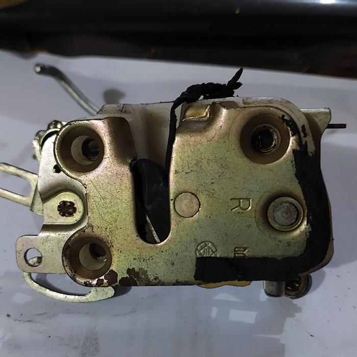 doorlock pintu depan kanan-kiri panther kotak ori