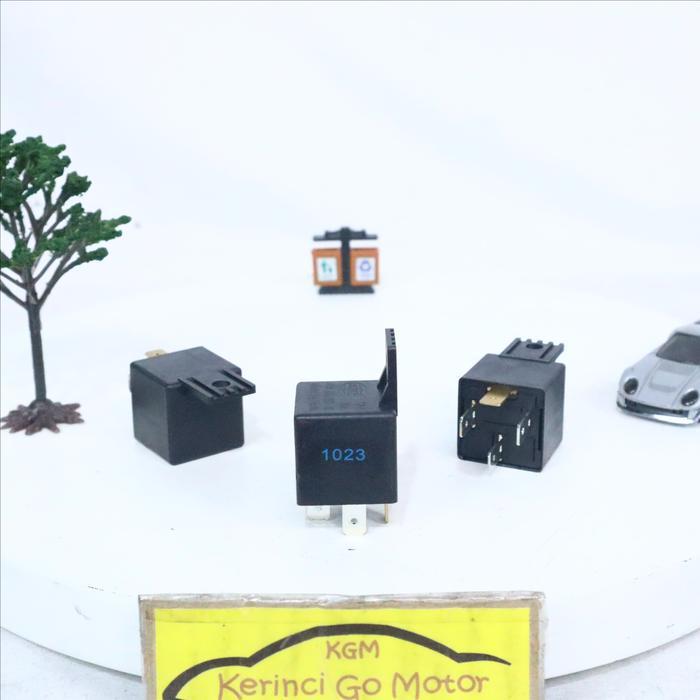 "New" RELAY HELLA KAKI 4 12V 30A - RELAY KLAKSON HELLA - RELAY LAMPU HELLA