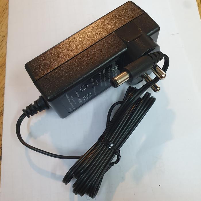 ADAPTOR 1.5A 12V DVR HIKVISION ORIGINAL HOIOTO / HIOTO ADAPTOR DVR ADAPTOR CCTV HIKVISION