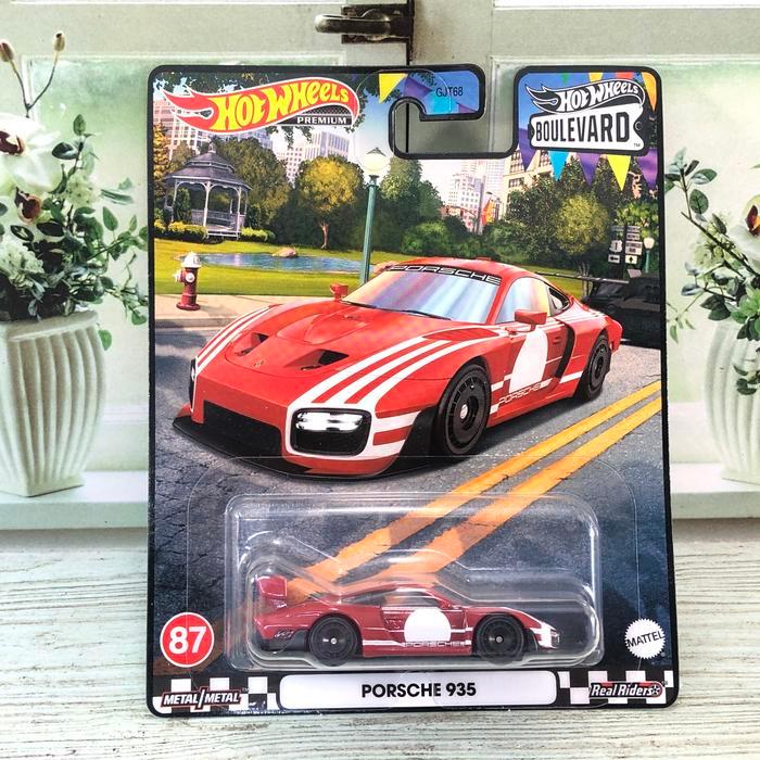 HOT WHEELS PREMIUM PORSCHE 935 BOULEVARD DIECAST HOTWHEELS