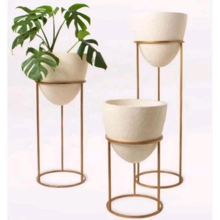 Mrono_Mrene Rak Bunga Anggrek / Sukulen Kaktus Besi Set Pot