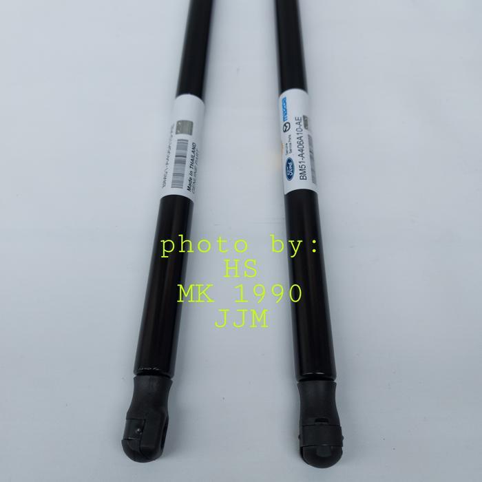 Shock Bagasi Belakang Ford Focus Shock Bagasi Ford Focus 2012 Up