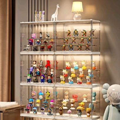 kotak akrilik tempat display / box tempat pajangan boneka / kotak akrilik serbaguna