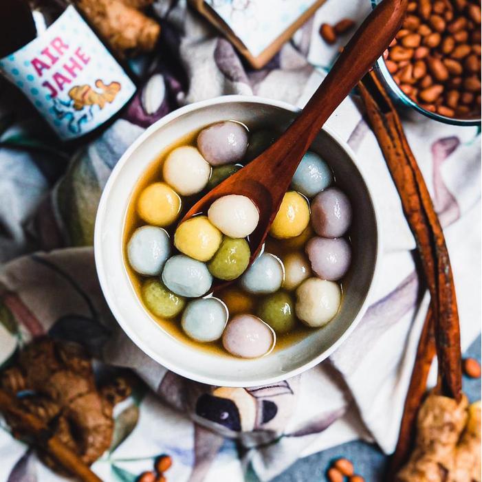 Si Anak Polos Ronde Mande Wedang Ronde