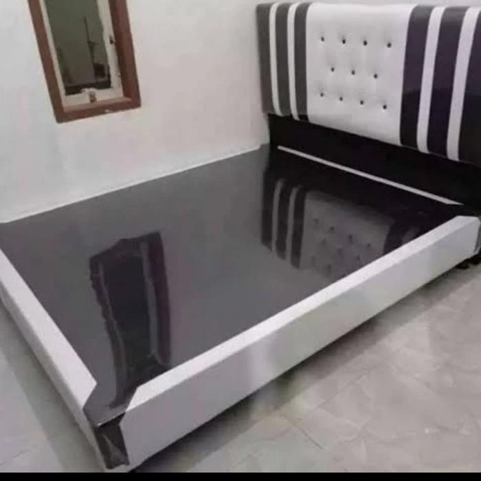 Divan Oscar 160X200Cm + Sandaran - Bahan Kulit Oscar - Bed