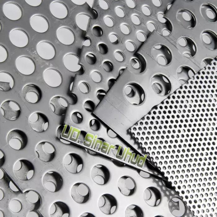 Plat Lubang Stainless 304 Tebal 0,8mm Lubang 0,8mm Lebar 17cm X 17cm
