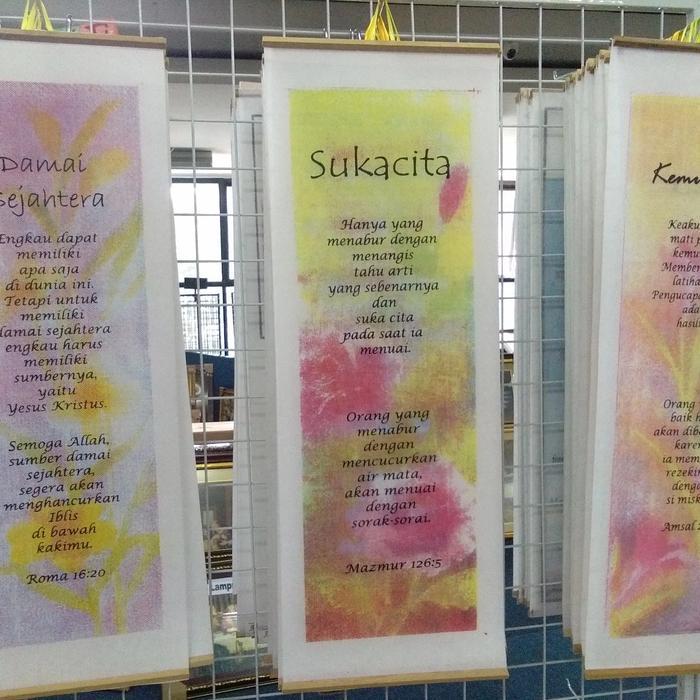 Pajangan Dinding Rohani / Salib / Hosti / Rosario / Kado Natal Lilin Original