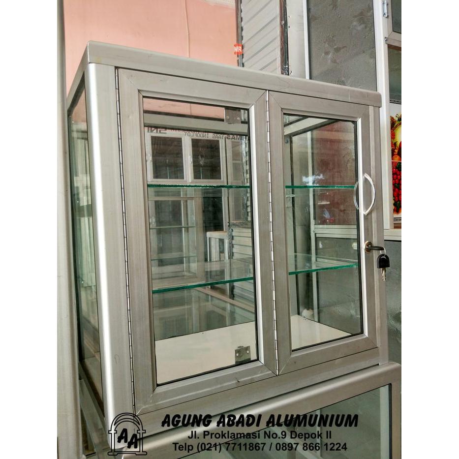 Etalase Kaca Kotak Roko