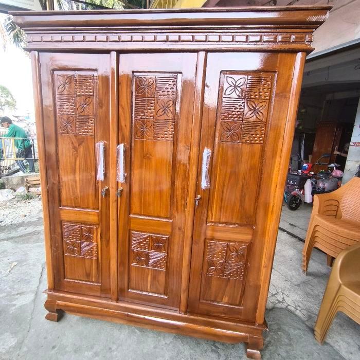Lemari Jati / Lemari Kayu Jati 3 Pintu Jumbo