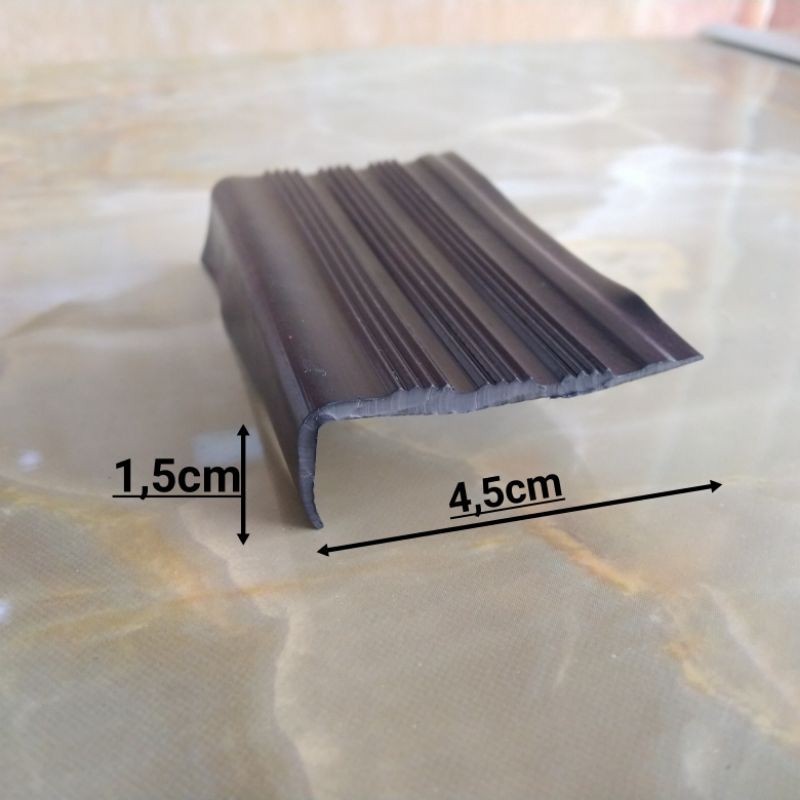 4 meter KARET LIS TANGGA berkualitas / STEPNOSING TANGGA / STEP NOSING TANGGA / LIS PENGAMAN TANGGA 