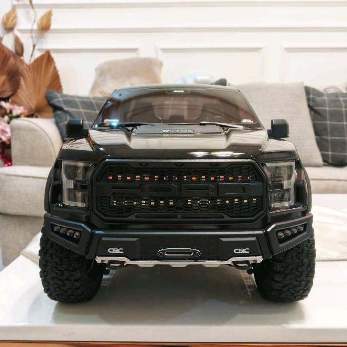 Traction Hobby Ford F150 Raptor 1/8 Scale RTR RC Crawler Adventure - Black