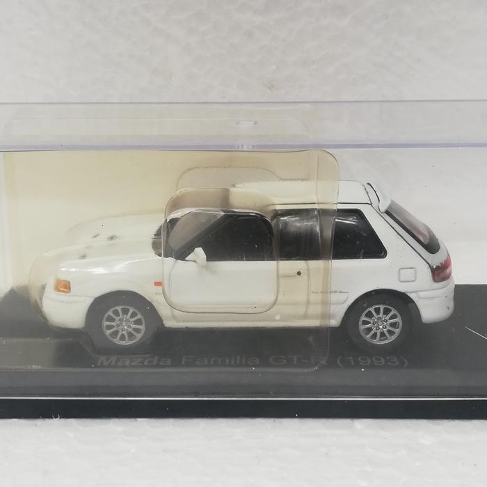deagostini 1:43 mazda 323 family hatchback