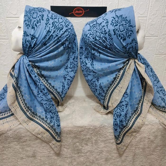 Hijab Segi Empat Voal Motif Anggrek Biru Muda Kerudung Jilbab Murah