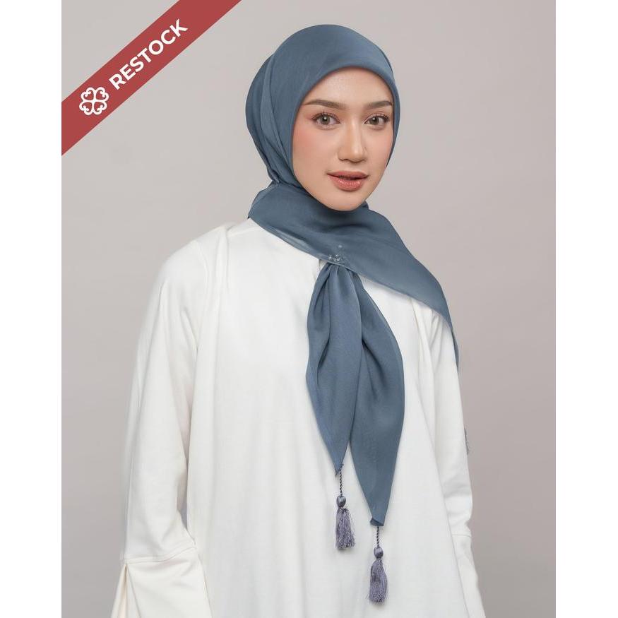 3P9U9- Napocut Hijab - Plain Tassel - Hijab Segiempat Paris Jepang Premium Ronce 115 X 115 Cm Blue &