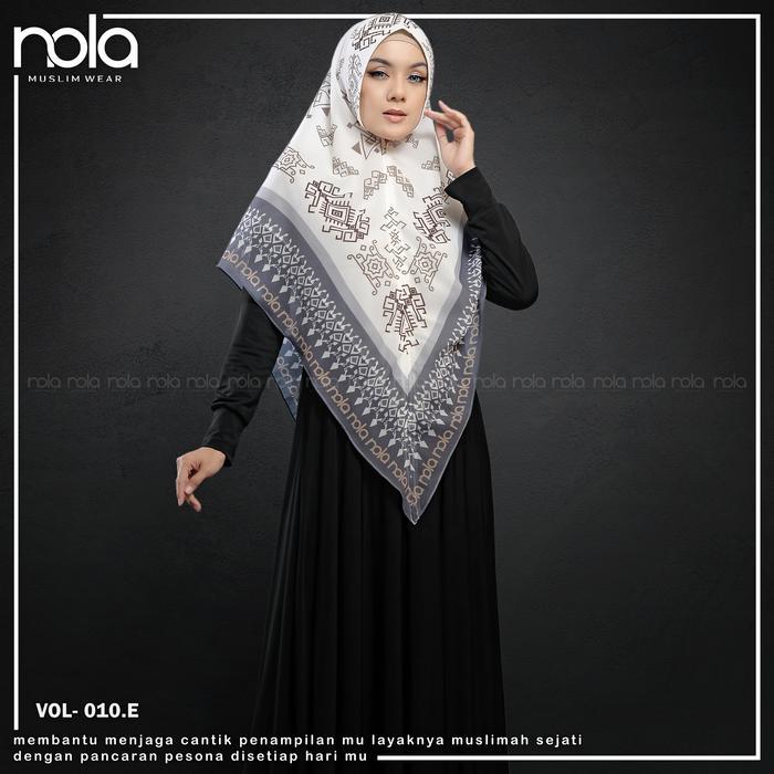 Nola - Khimar Printing Sultan Batik Edition Ceruti Ceruty Muslim Jilbab Motif Batik Syari Wanita