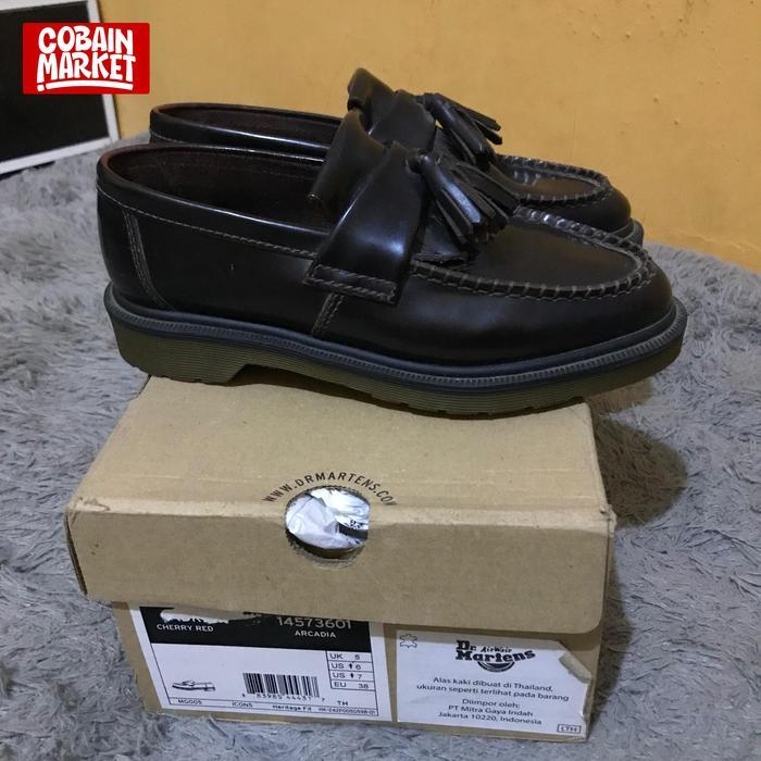 SEPATU DR.MARTENS ADRIAN TASSEL