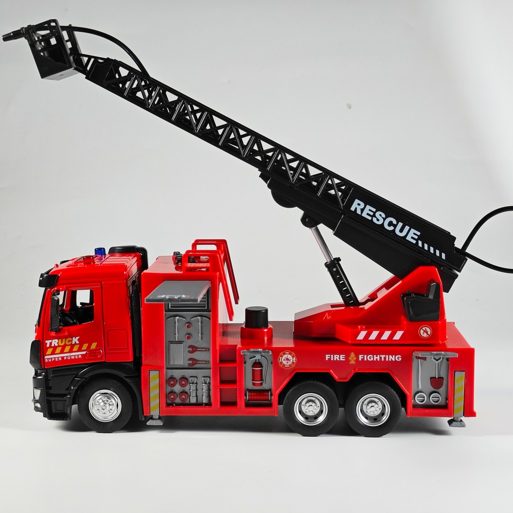 Large 1:18 Fire Truck Alloy Water Tanker Truck Diecast Model Simulation Sound And Light Toy
