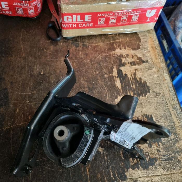 Engine Mounting Kiri Yaris Bakpao Vios Gen 2 2006-2013 Matic