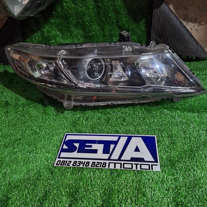 Headlamp Lampu Depan Honda Odyssey 2010 RB3