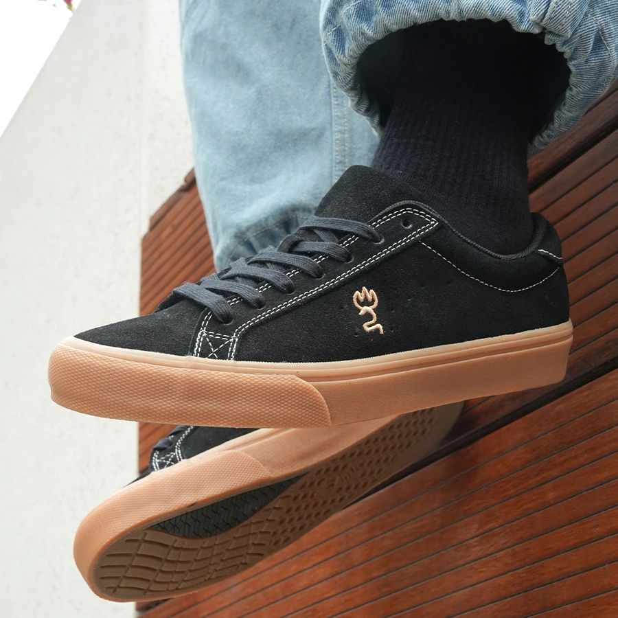 Goluck Designer Skate Shoes For Skateboarding Unisex Suede Vulc Trainers Black&Gum Rubber Sole Sport
