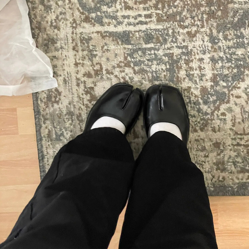 IPPEUM Tabi Shoes Flats Split Toe Shoes Plus Size 44 Loafer Brown Shoes Black Leather Women Mary