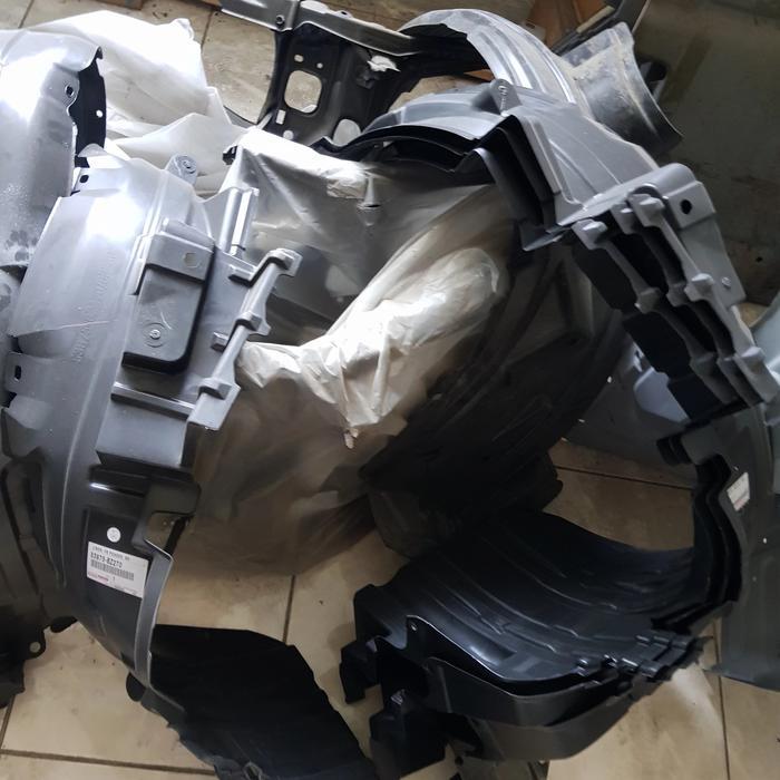 Liner Fender Depan Kanan-Kiri Avanza Dan All New Avanza