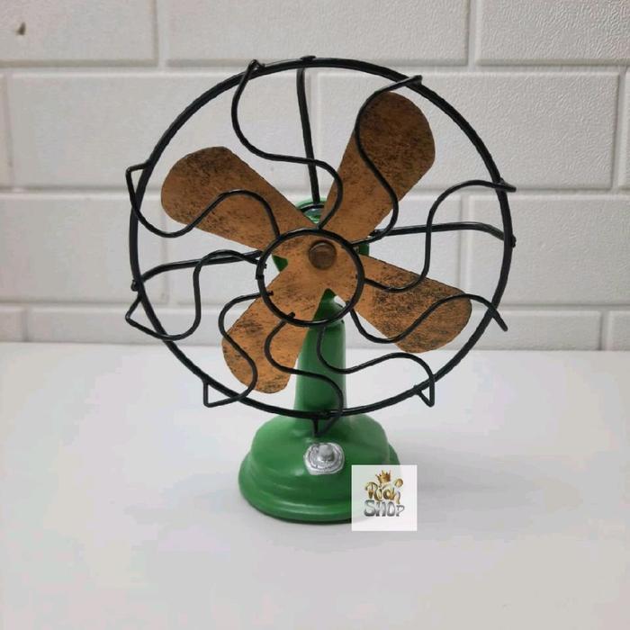 Pajangan Vintage Kamera Film Hiasan Dekorasi Meja Retro