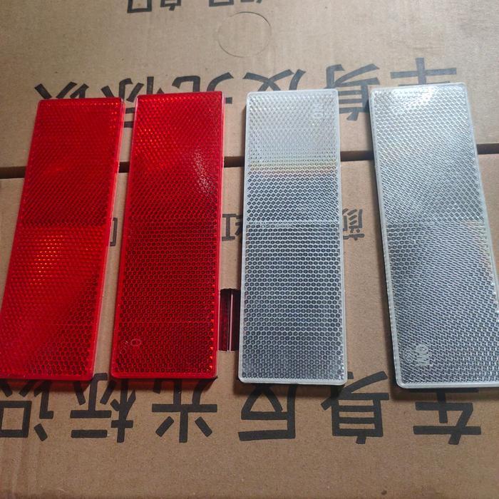 Mata Kucing Pemantul Cahaya Kotak Reflektor Mobil Motor Reflector