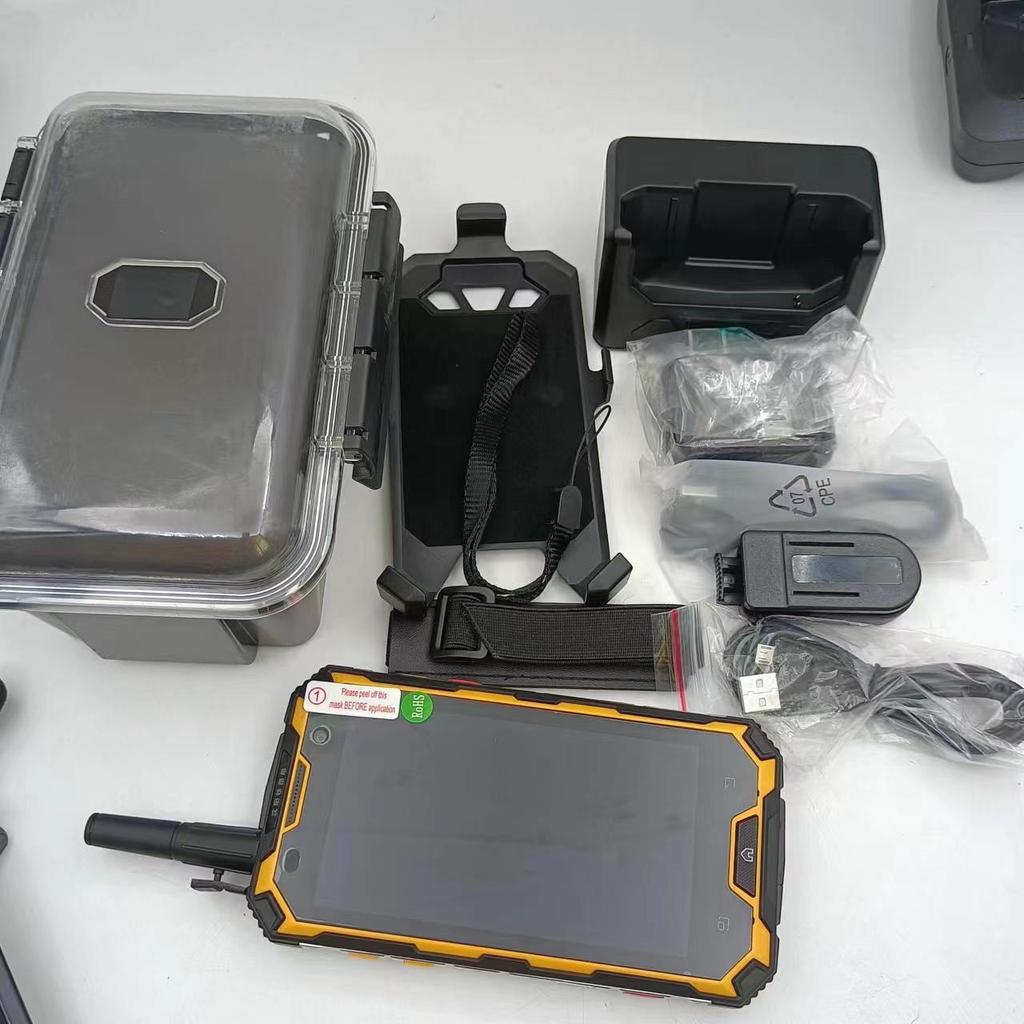 new type IP68  zello radio Walkie talkie UHF 400-470mhz  phone