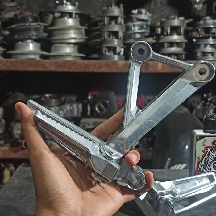 FOOTSTEP POSTEP CB150R K15 IMPORT