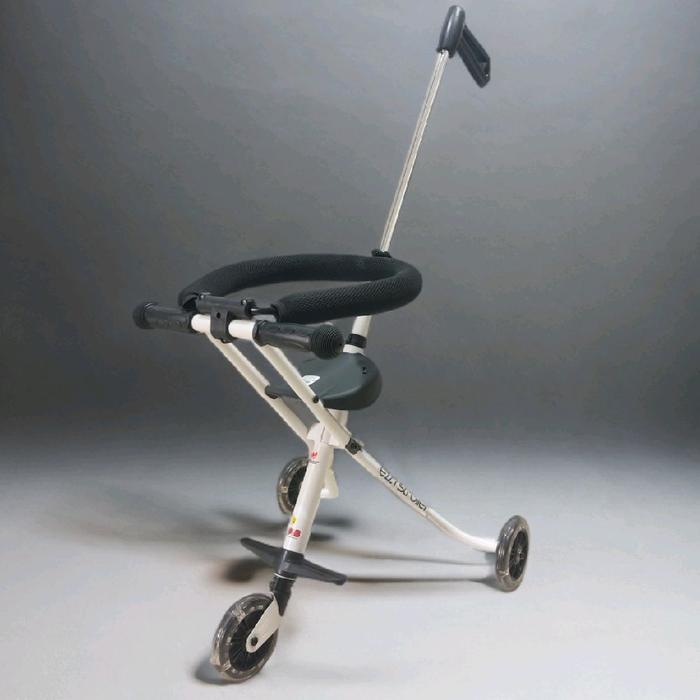 Stroler Bayi Ezzy 3 Roda Kereta Dorong Bayi PMB