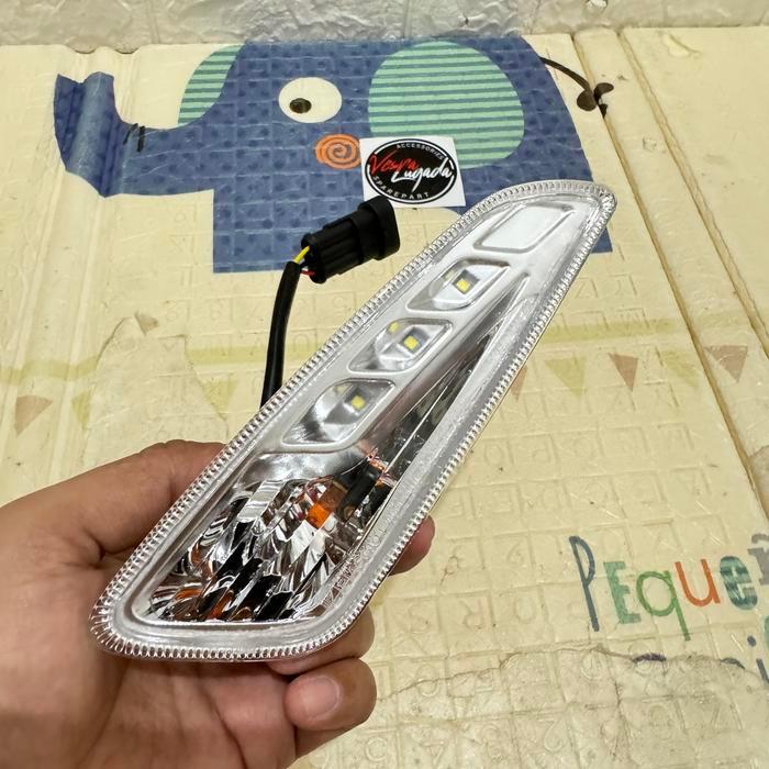 lampu sein kiri depan vespa sprint,primavera
