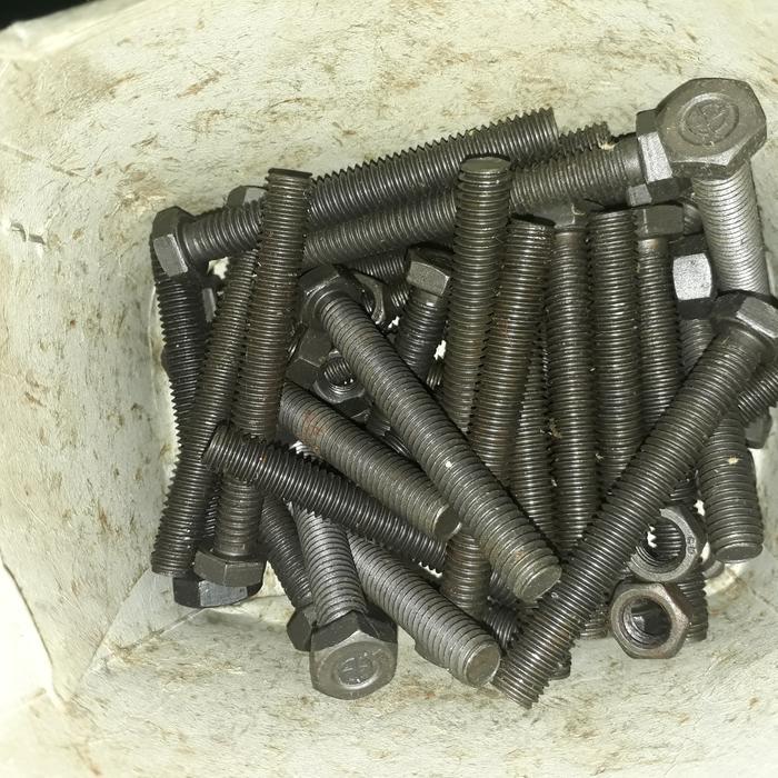 Baut Mur Nc hitam 3/83 kunci 14