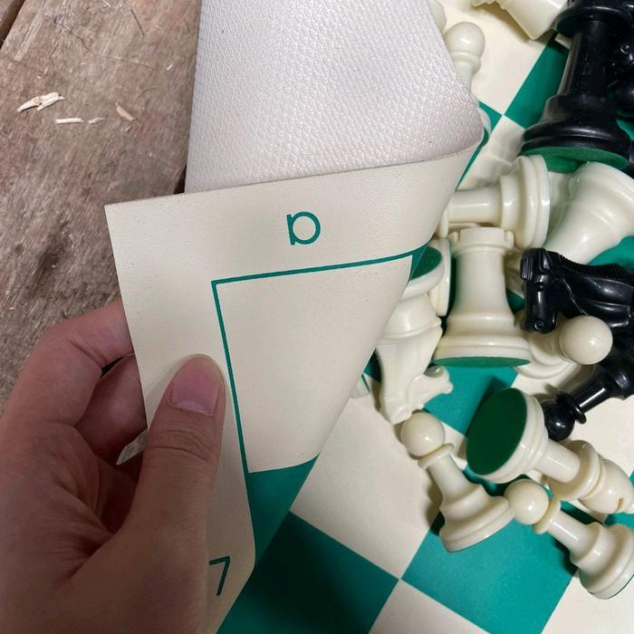 CATUR GULUNG PORTABLE 1 SET ISI TAS CATUR BUAH CATUR ALAS CATUR LENGKAP KODE 338