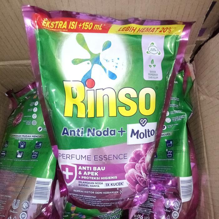 Top Rinso Molto Perfume Essence Deterjen Cair 1.65L sabun cuci baju cair